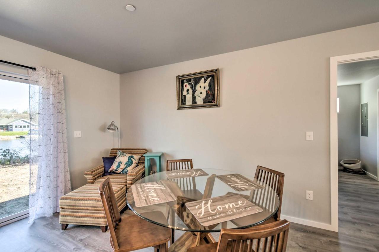 Canal Cottage Retreat With Dock And Waterfront Views Ocean Shores Eksteriør bilde
