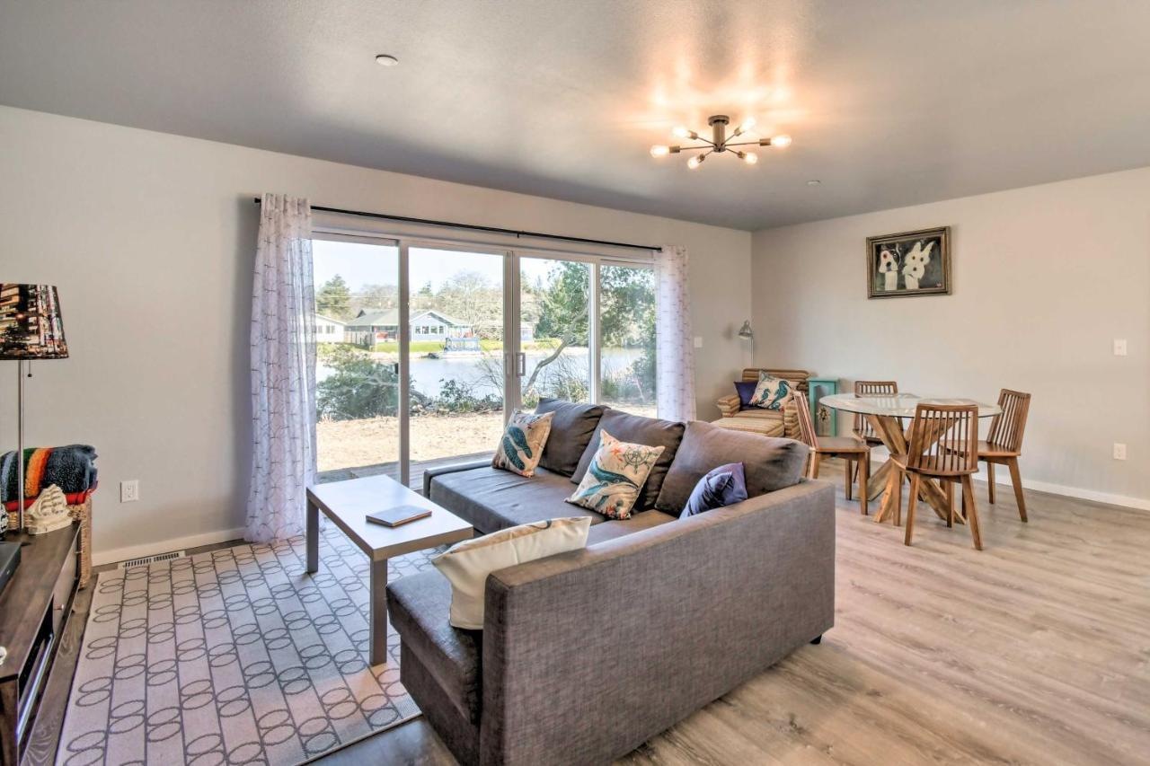 Canal Cottage Retreat With Dock And Waterfront Views Ocean Shores Eksteriør bilde