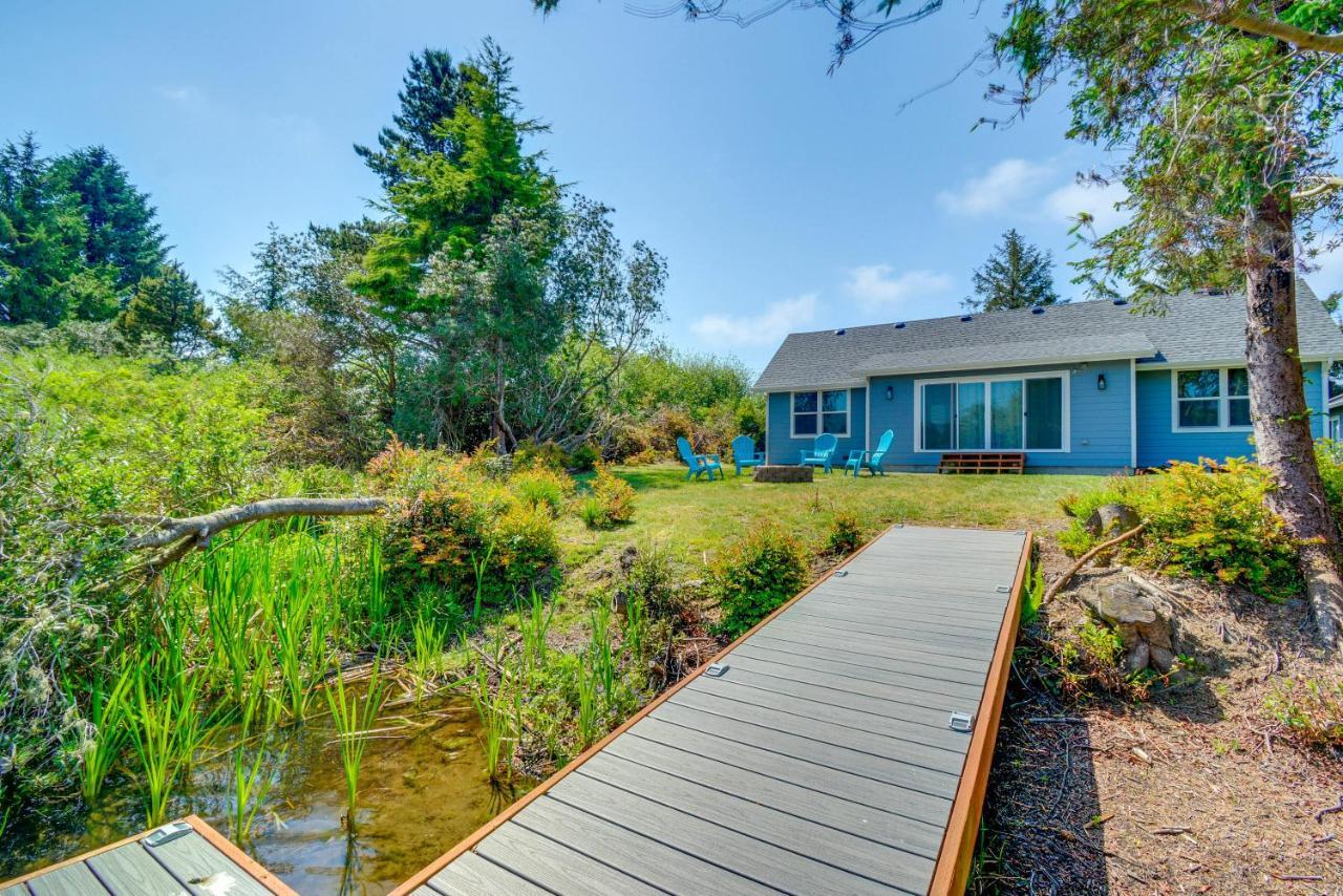 Canal Cottage Retreat With Dock And Waterfront Views Ocean Shores Eksteriør bilde